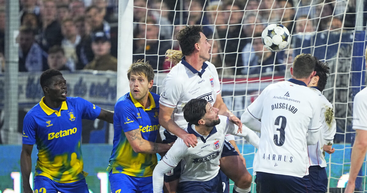 Værsgo, FCM! Guld-nerver rammer AGF i BIF-skuffelse Superligakampen i mesterskabsspillet mellem AGF og Brøndby IF på Ceres Park Vejlby i Aarhus søndag den 22. marts 2026.