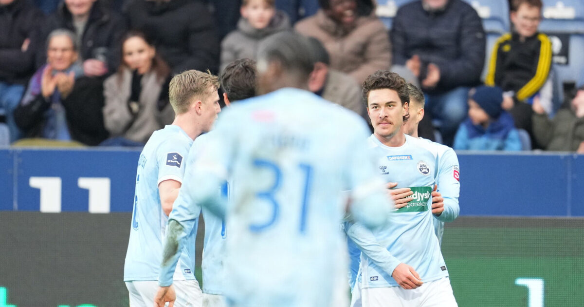 Hoppe hopper højest og sender Sønderjyske på tredjepladsen Foto: Frank Cilius/Ritzau Scanpix