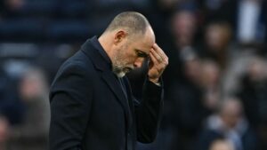 Igor Tudor tager sig til hovedet