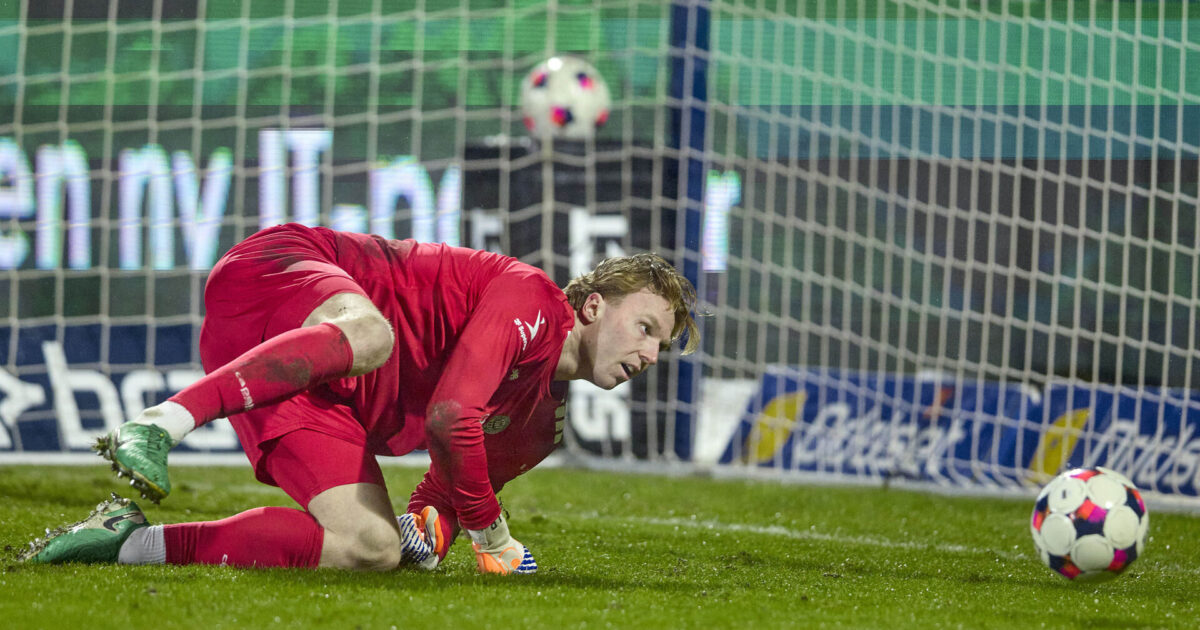 Av, av, av, Lucas Lund: Se det store drop til Moukoko her Foto: Mikkel Berg Pedersen/Ritzau Scanpix