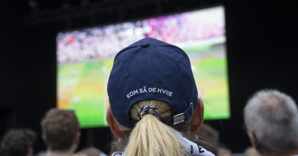 Guldfeber? AGF viser mesterskabsbrag på storskærm Foto: Bo Amstrup/Ritzau Scanpix