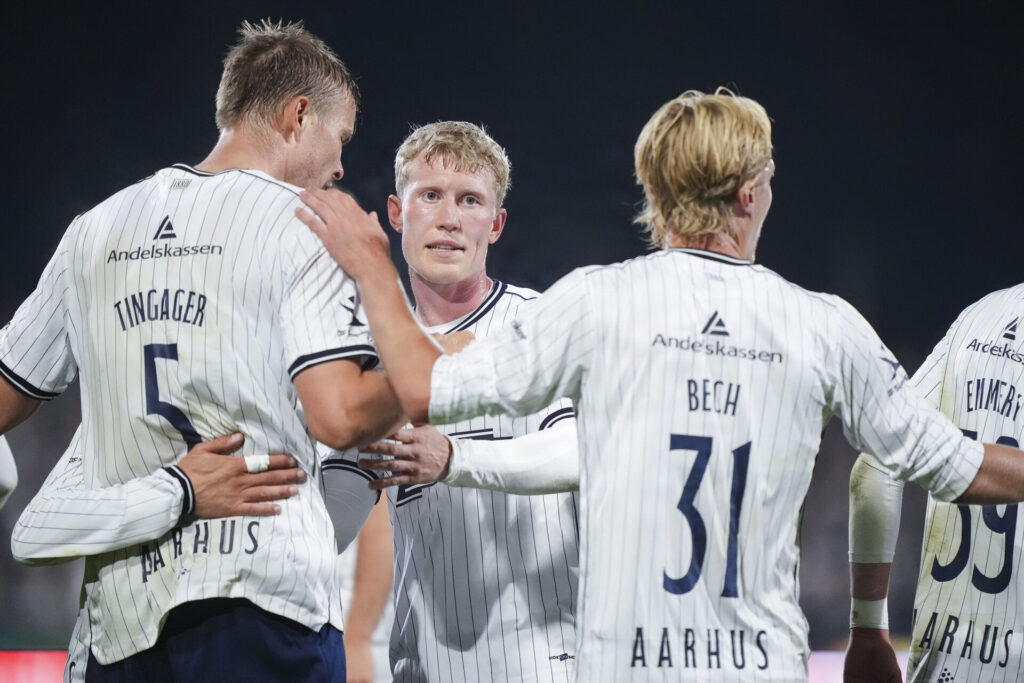 AGF's spillere jubler.