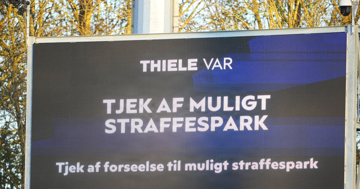 Se det her: Blev AGF snydt for straffespark? Foto: Bo Amstrup/Ritzau Scanpix