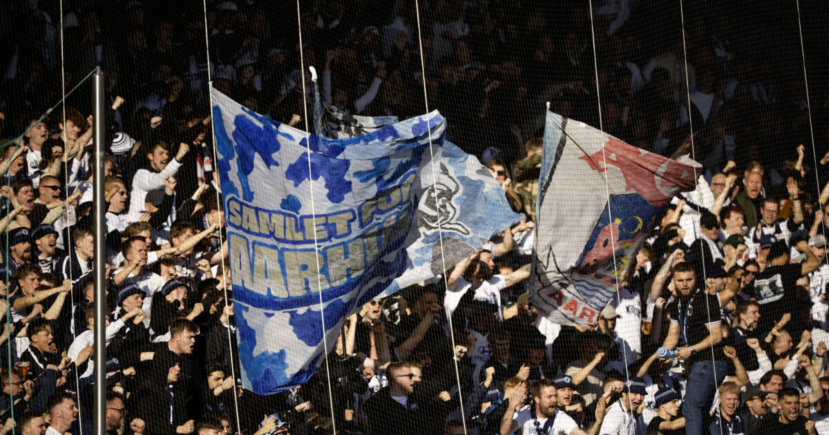 LIVE: Se her: AGF-fans i march mod stadion Foto: Bo Amstrup/Ritzau Scanpix