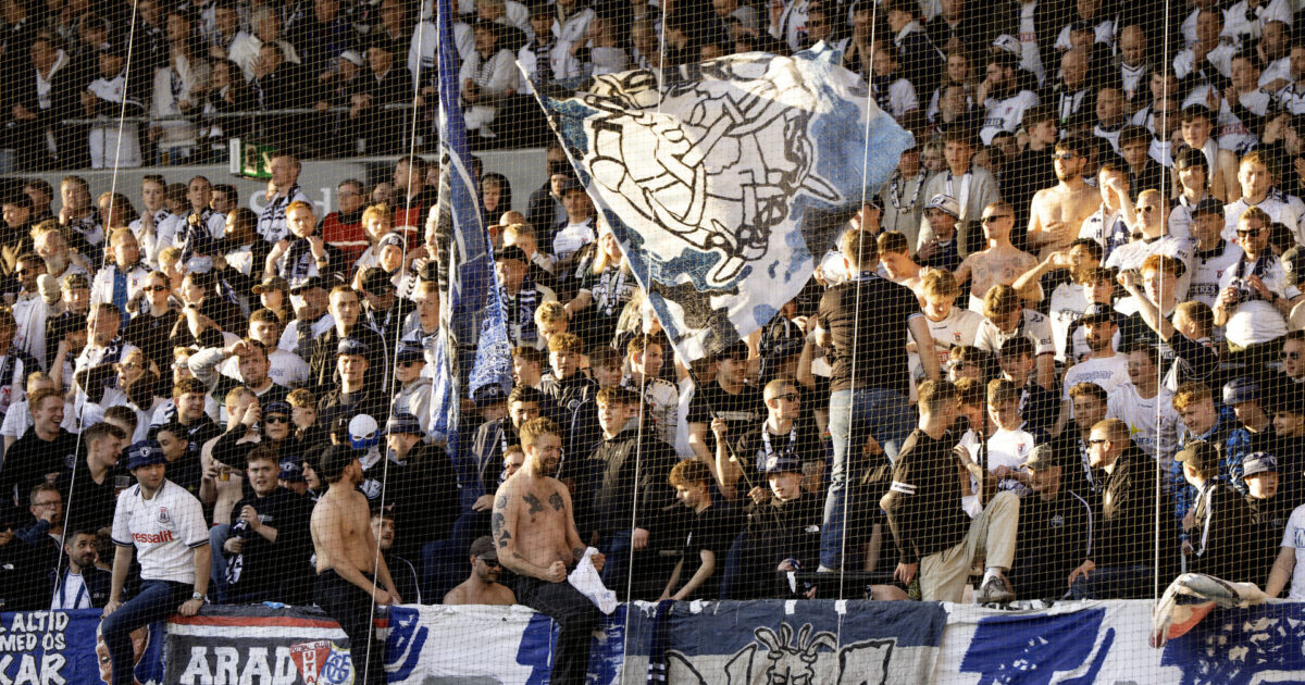 AGF-legender flokkes til Vejlby til guldbrag Foto: Bo Amstrup/Ritzau Scanpix