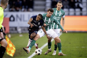 Oliver Bundgaard, Gift Links