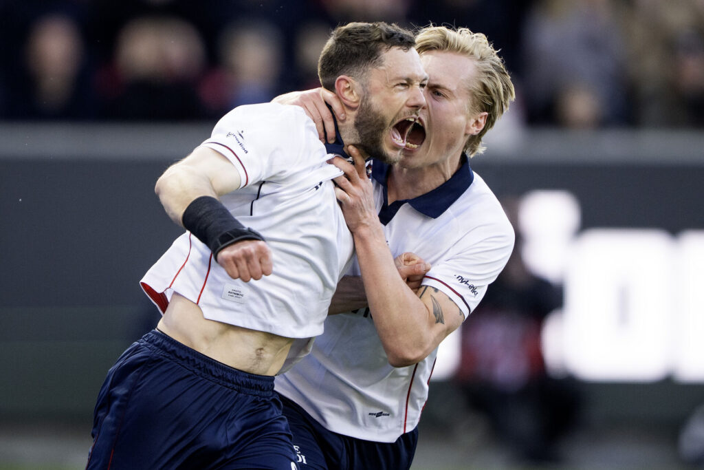 Henrik Dalsgaard og Tobias Bech jubler vildt.