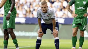 Jens Jønsson under en kamp mod Sabah FK