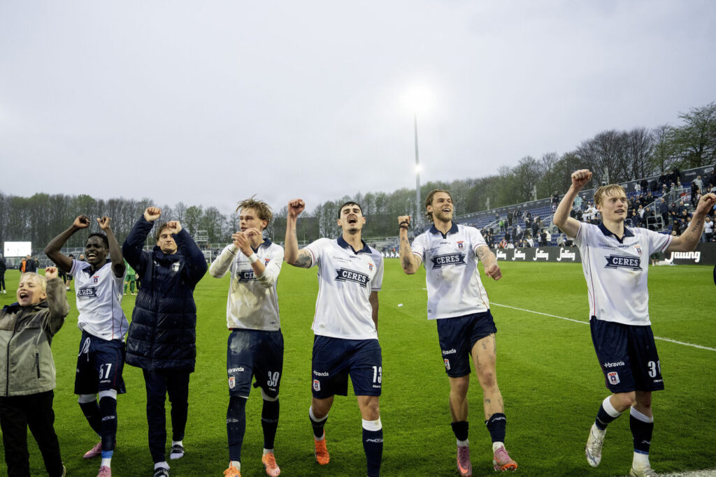 AGF's spillere jubler efter en sejr.
