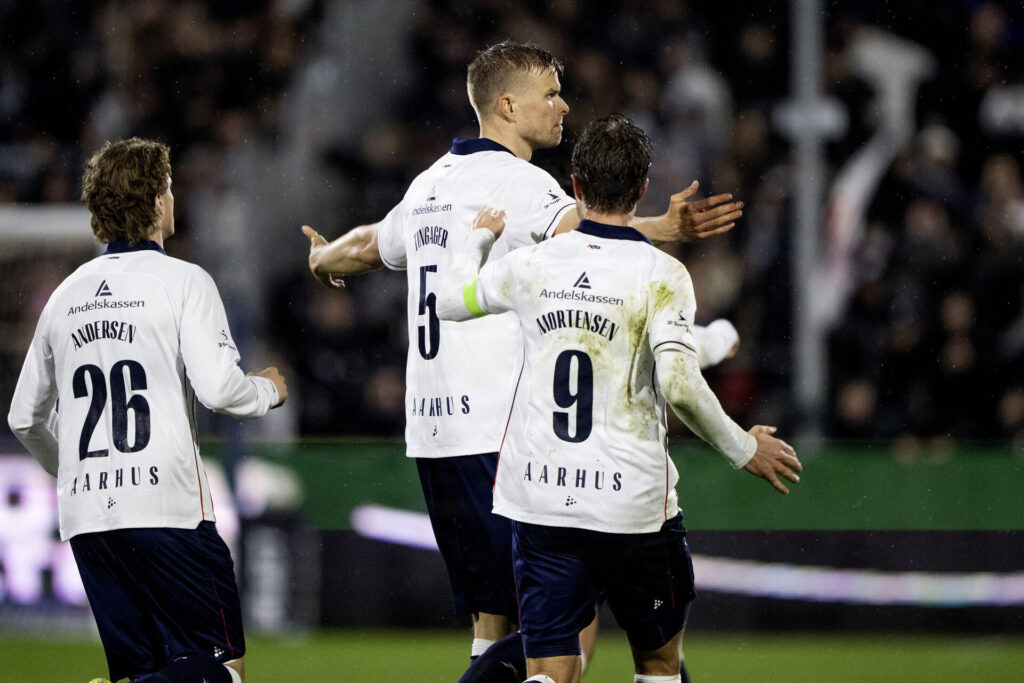 Frederik Tingager jubler over en scoring