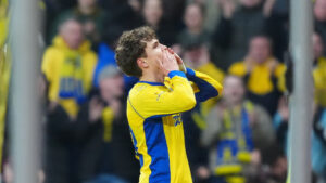 Jacob Ambæk fejrer sin scoring mod Sønderjyske