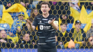 Sønderjyske-anfører Tobias Sommer i opgøret mod Brøndby