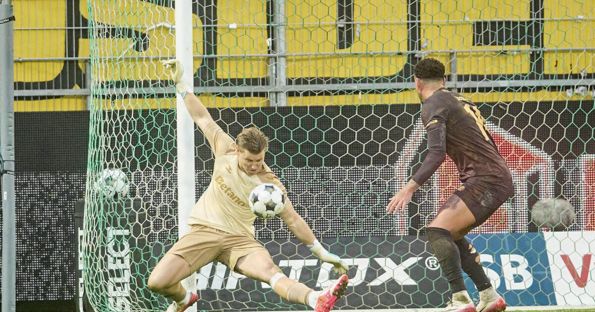 Pentz klapper i: Det kan jeg ikke fortælle dig Foto: Mikkel Berg Pedersen/Ritzau Scanpix