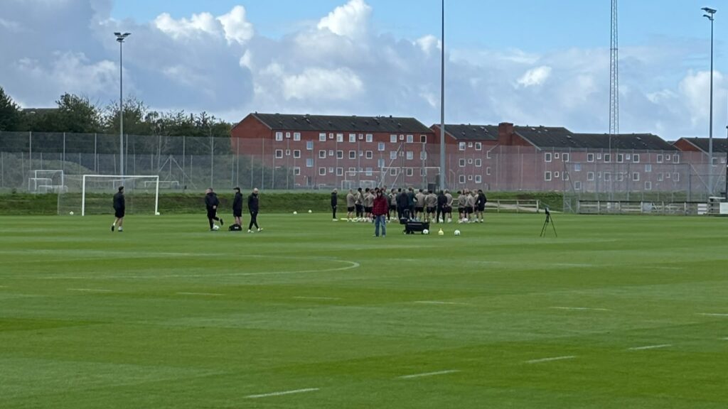 AGF-spillerne træner på Fredensvang.