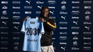 Jeremy Doku forlænger sin kontrakt med Manchester City