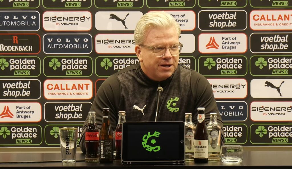 Lars Friis til sin præsentation i Cercle Brugge