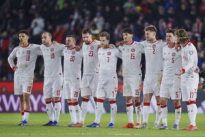 De danske spillere ved siden af hinanden.