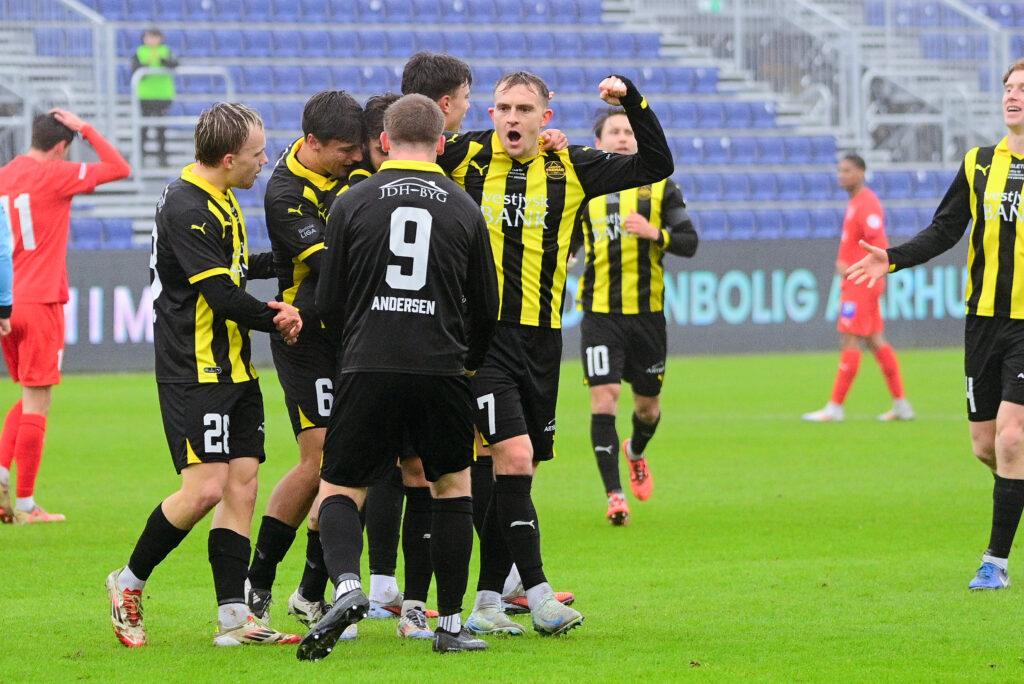 Aarhus Fremad-spillerne jubler efter scoring
