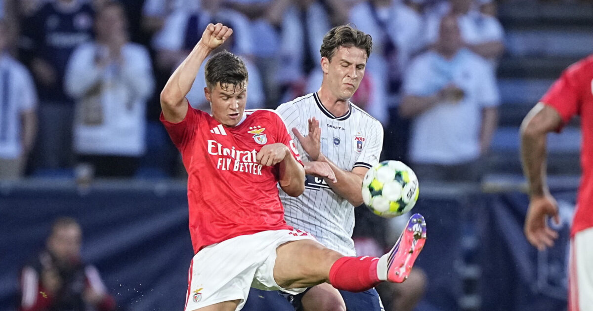 LIVE: Sort uheld for AGF – Benfica-spiller provokerer fans! Foto: Bo Amstrup/Ritzau Scanpix