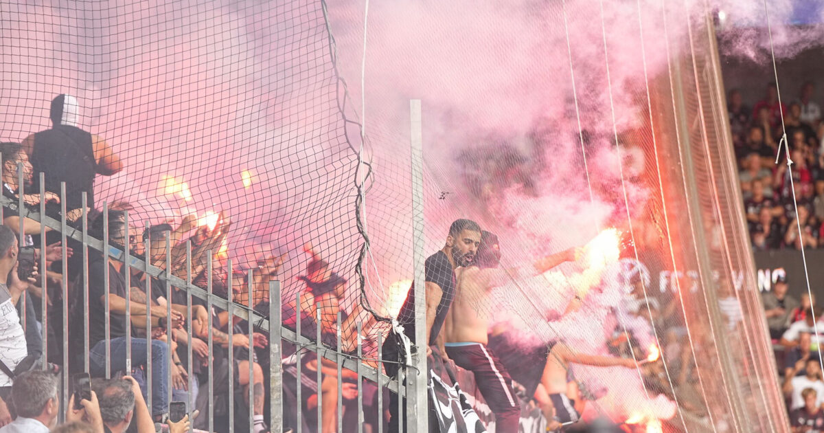 LIVE: Bøde på vej i Herning efter pyro-show Europa League kvalifikationskampen mellem FC Midtjylland og Besiktas JK på MCH Arena i Herning torsdag den 30. juli 2026.