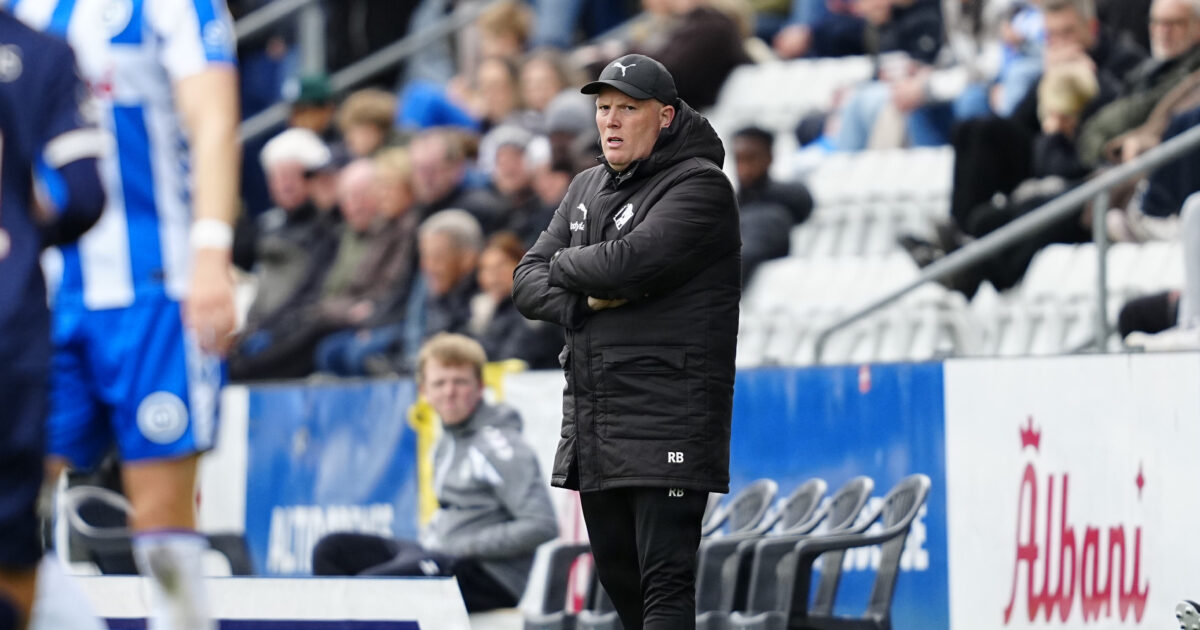 Irriteret Superliga-boss: – Vi står og småsover 3F Superliga-kampen i nedrykningsspillet mellem Odense Boldklub og Randers FC på Nature Energy Park i Odense, søndag den 19. april 2026.