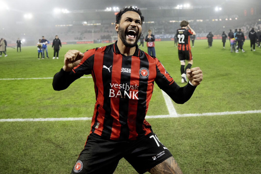 Junior Brumado fejrer en sejr for FCM.