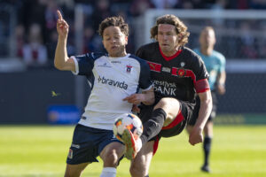 Mikael Anderson i kamp mod FC Midtjylland.