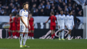 FCK's Jordan Larsson himler med øjnene.