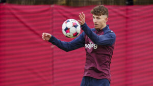 Jesper Lindstrøm tæmmer bolden