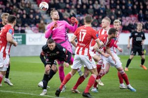 Nico Mantl i kamp for AaB.
