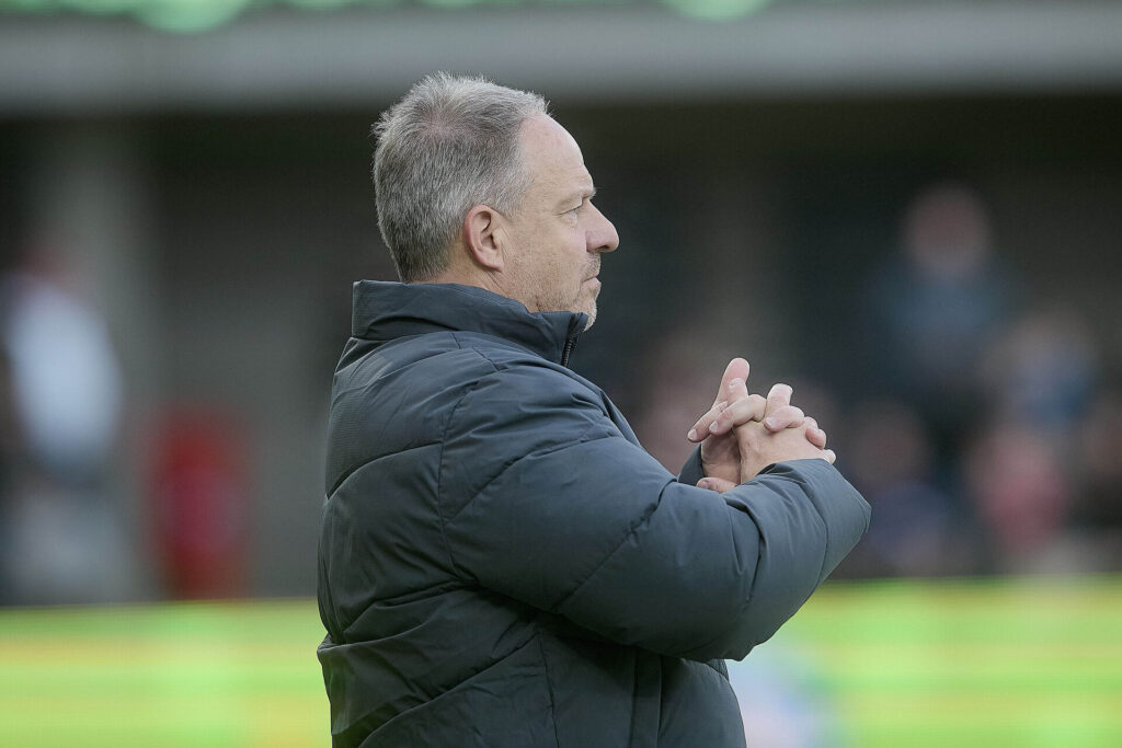 Alexander Zorniger under OB's kamp mod Silkeborg IF.