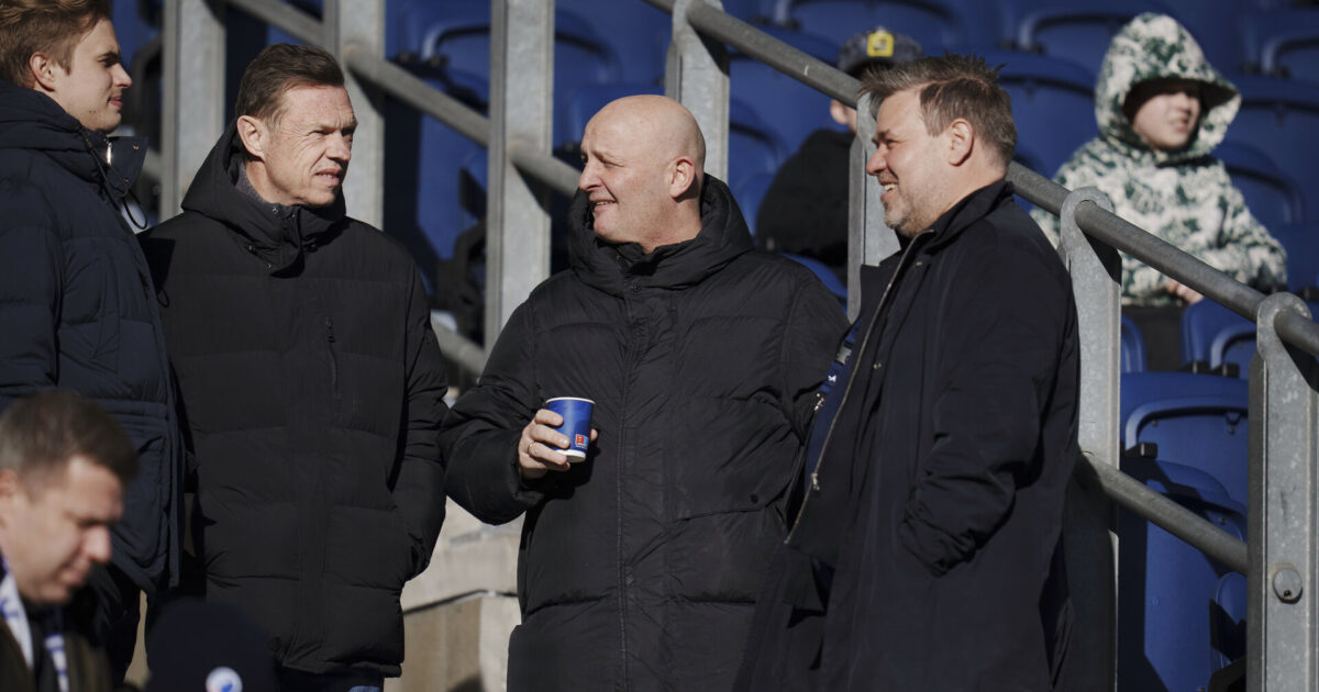 LIVE: Se billedet – vil have FCK til at trække sig Peter 