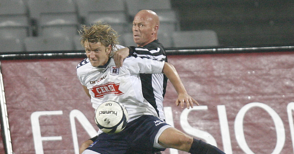 Saksespark! Se Mike Tullberg score for AGF mod Brøndby Foto: Ernst Van Norde/Ritzau Scanpix