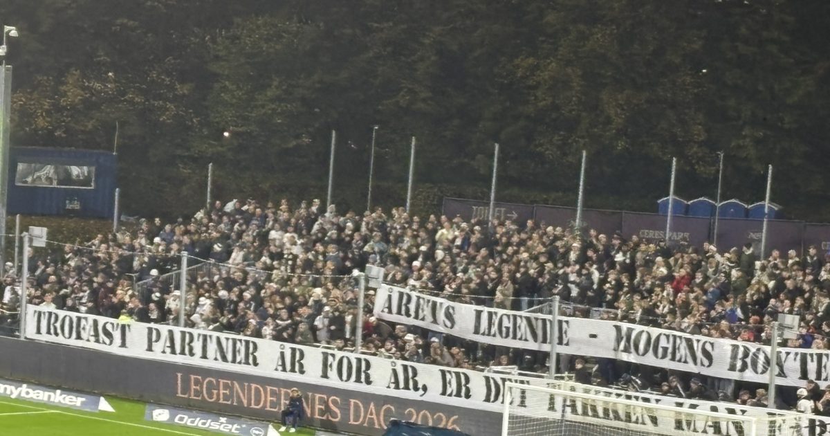 LIVE: Se her – AGF-fans i protest mod ledelsen 