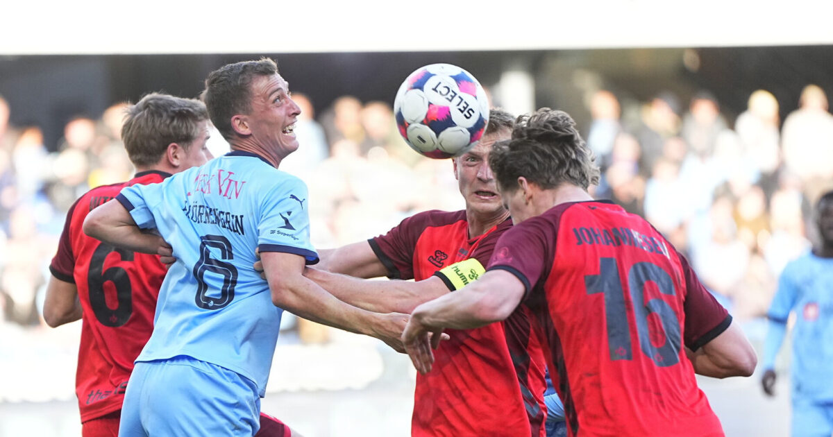 Absurd teater i Randers: Vil I begge ned i 1. div? Foto: Bo Amstrup/Ritzau Scanpix