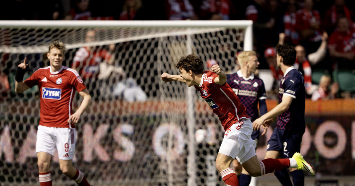 Sønnike om første seniormål: Fuldstændig surrealistisk Foto: Bo Amstrup/Ritzau Scanpix