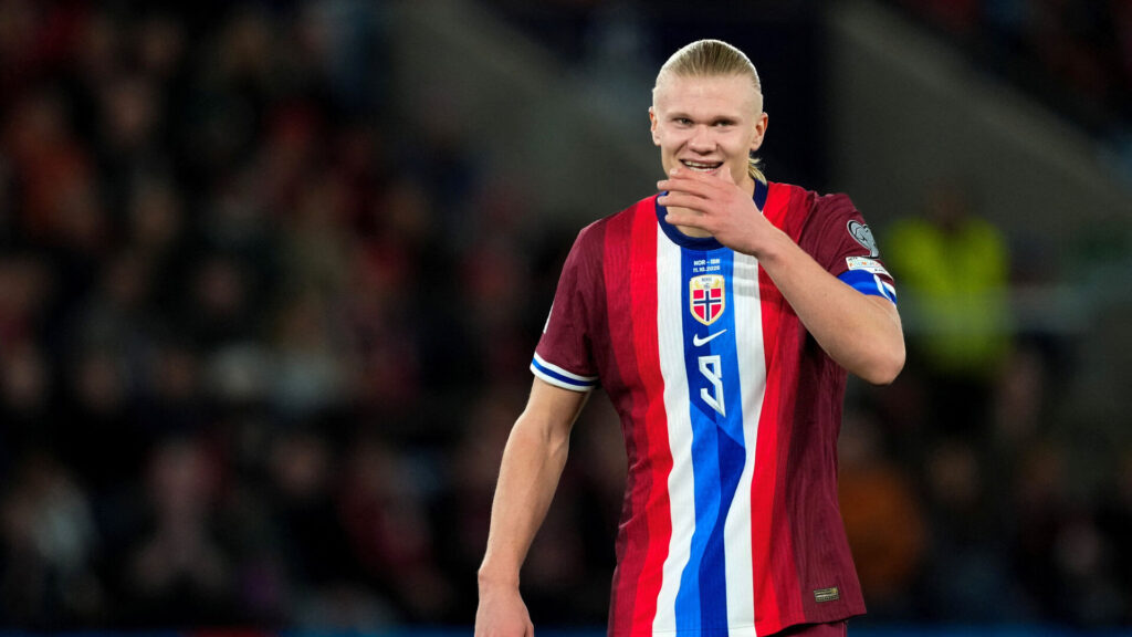 Erling Haaland i den norske landsholdstrikot.