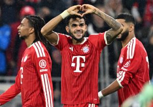 Luis Diaz jubler efter en Bayern München-mål.