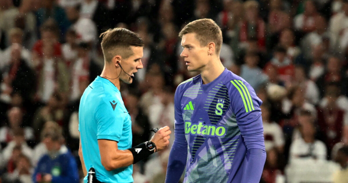 Resten af sæsonen i fare for udlandsdansker: Ser ikke godt ud Foto: Leonhard Simon/REUTERS