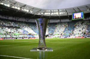 Conference League-trofæ