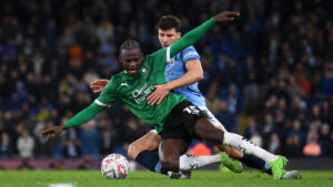 Mustapha Bundu spiller for Plymouth Argyle