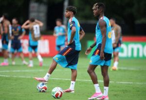 Lamine Yamal og Nico Williams.