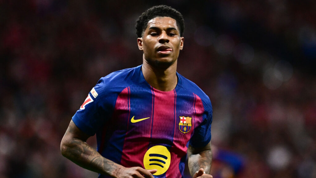 Marcu Rashford med tungen ud af munden.