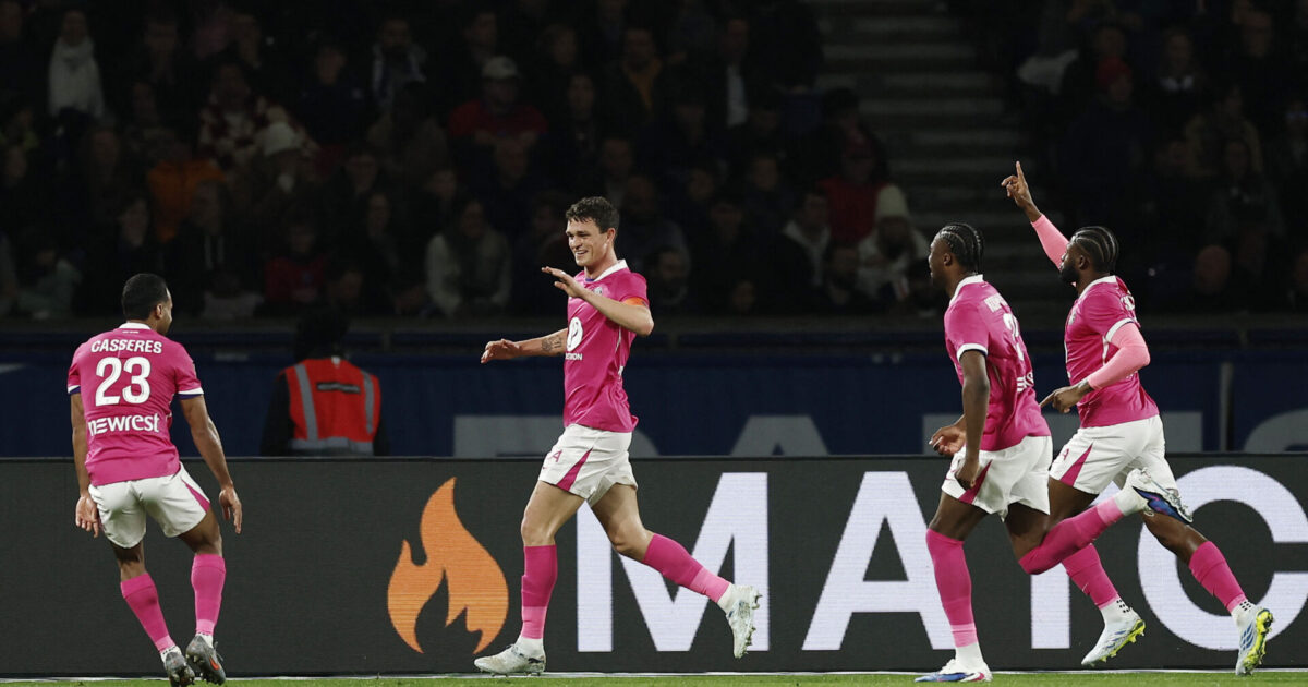 Se målet: Rasmus Nicolaisen udligner mod mægtige PSG Foto: Ritzau Scanpix/REUTERS