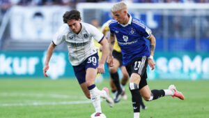 Albert Grønbæk i aktion for Hamburger SV
