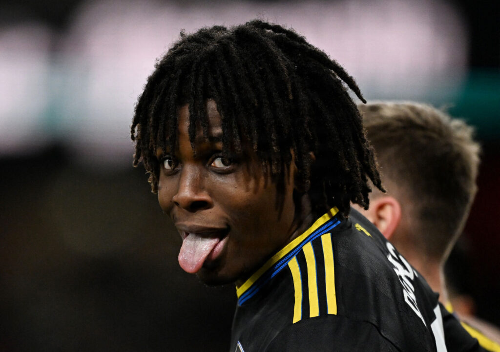 Patrick Dorgu rækker tunge.