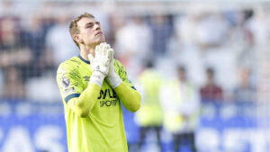 Mads Hermansen græmmer sig i West Ham.