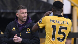 Rob Edwards dirigerer Wolves' Mosquera.