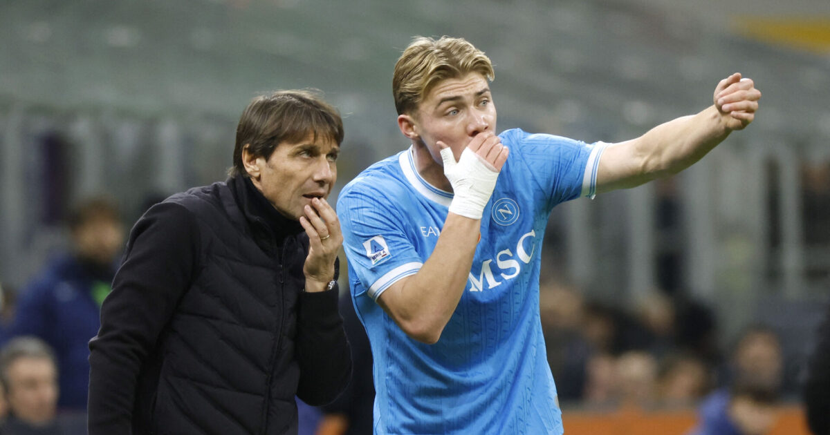 LIVE: Bombe: Conte stopper i Napoli Foto: Ritzau Scanpix/REUTERS