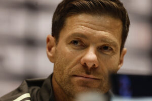 Xabi Alonso under et pressemøde